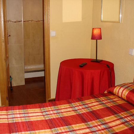 Hostal Puerta Bonita Vista Alegre Madrid Exterior photo